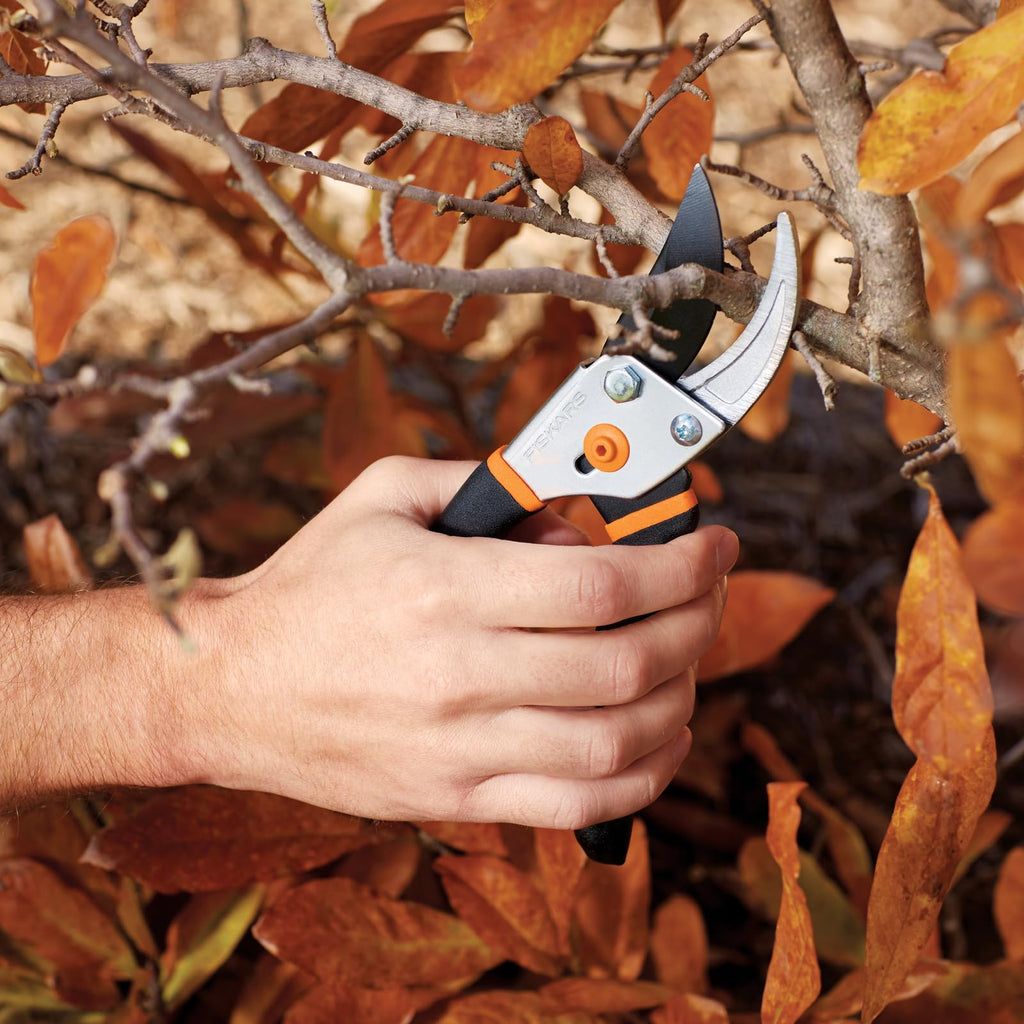 Fiskars Bypass Pruning Shears, 5/8-Inch Cut Capacity Garden Clippers, Gardening Scissors with Sharp, Rust Resistant Steel Blade-UPStoxs